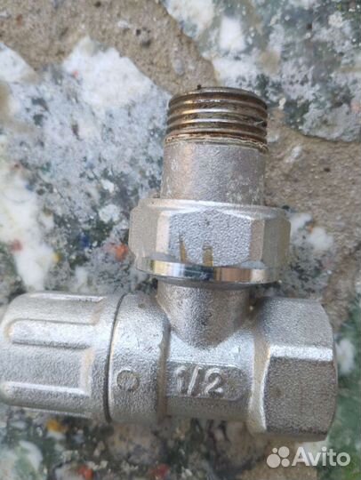 Терморегулятор для радиатора