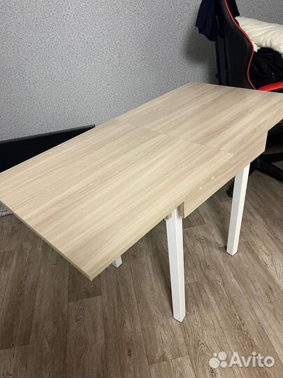 Кухонный стол