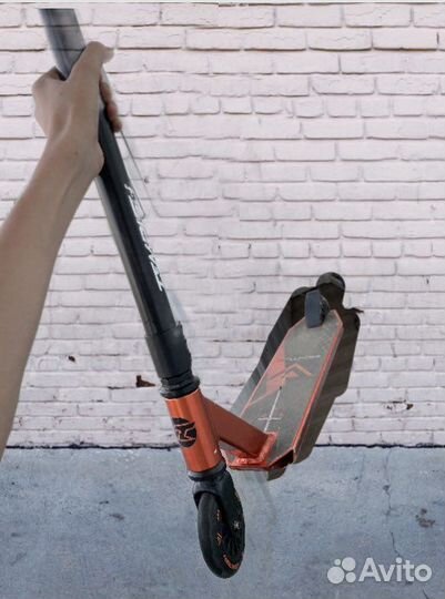 Трюковой самокат Tempish