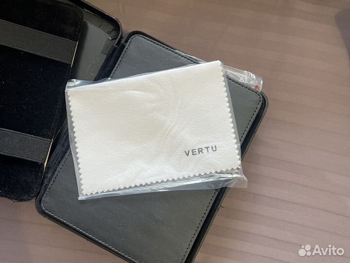 Vertu signature s