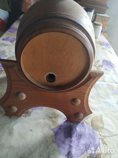 Бочонок на подставке