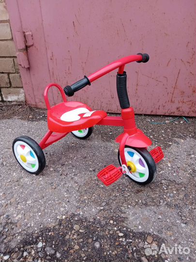 Детский трехколесный велосипед