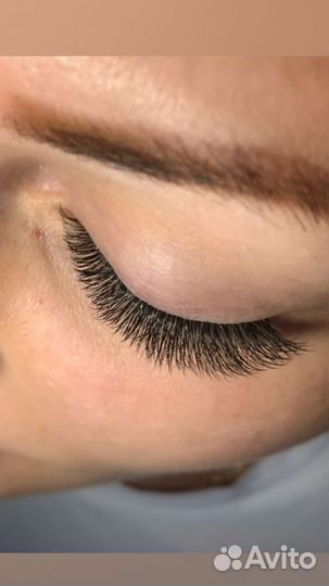 Наращивание ресниц в студии