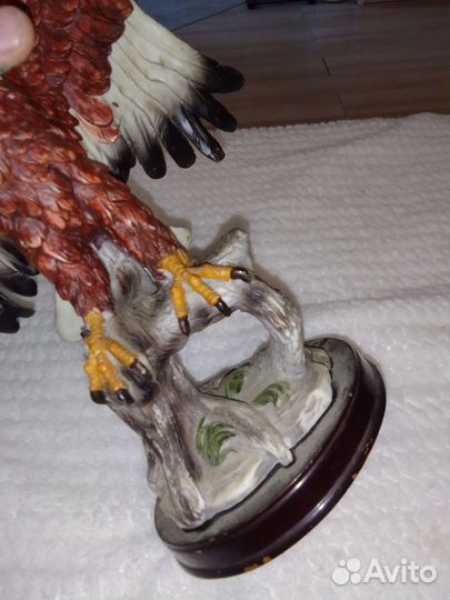 Статуэтка Орел