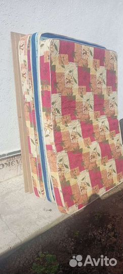 Продам матрас 140*200