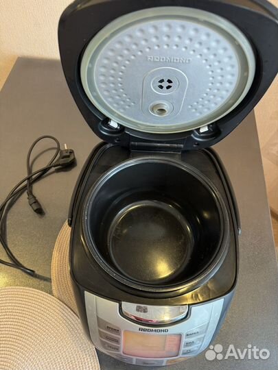 Мультиварка Redmond RMC M70