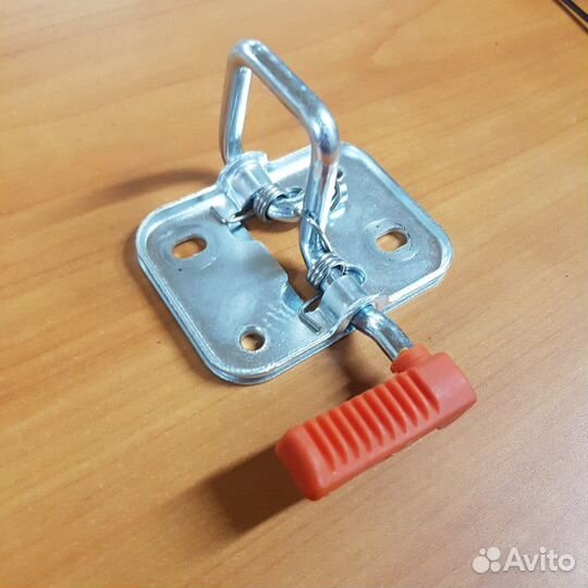 Замок капота VW Jetta, Caddy, Passat