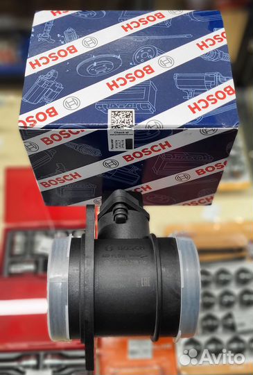 Датчик расхода воздуха 2110 116 V1,6 bosch 0280218