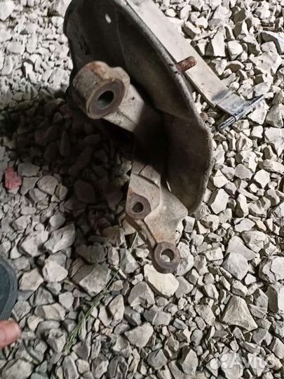 Поворотный кулак kia rio 1