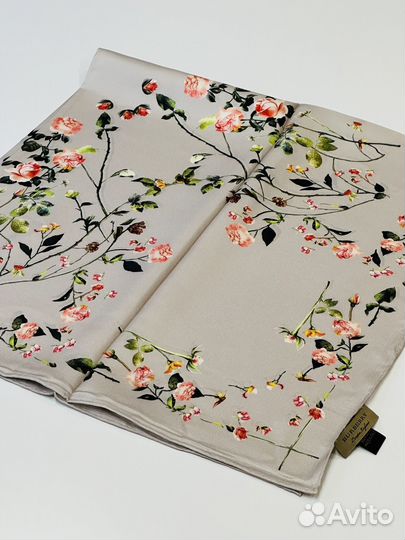 Платок Burberry