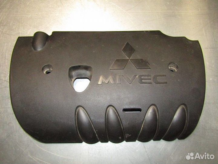 Накладка декоративная Outlander (GF) 2012