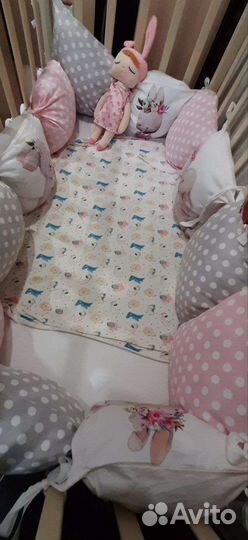 Детская кроватка с поперечным маятником