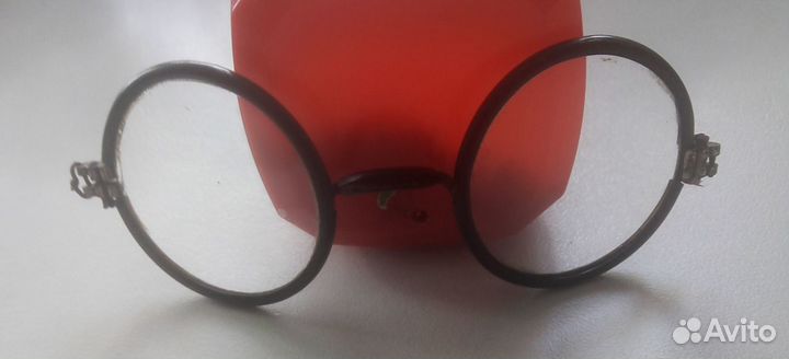 Очки старинные