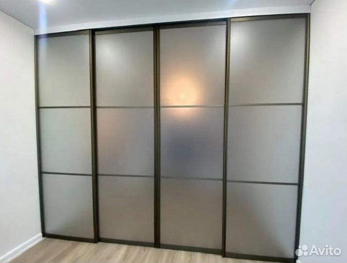 Двери купе в нишу