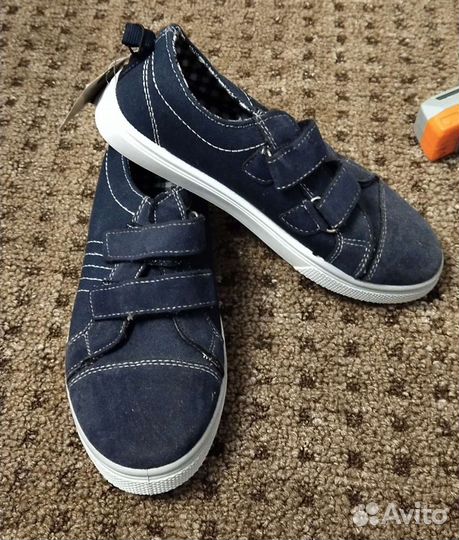 Кроссовки кеды