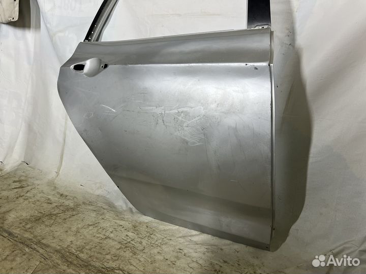 Hyundai solaris дверь