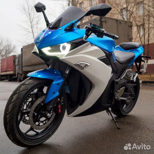 Электромотоцикл Yamaha R3