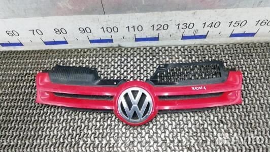 Решетка радиатора volkswagen golf 5 (8DN01QF01)