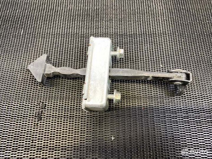 Ограничитель двери передний левый Mazda Cx-5 KE