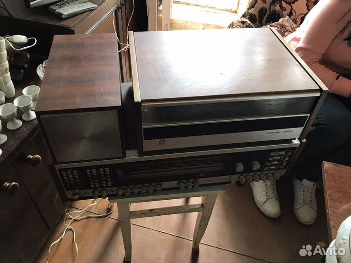 Проигрыватель винила melodija-stereo-101