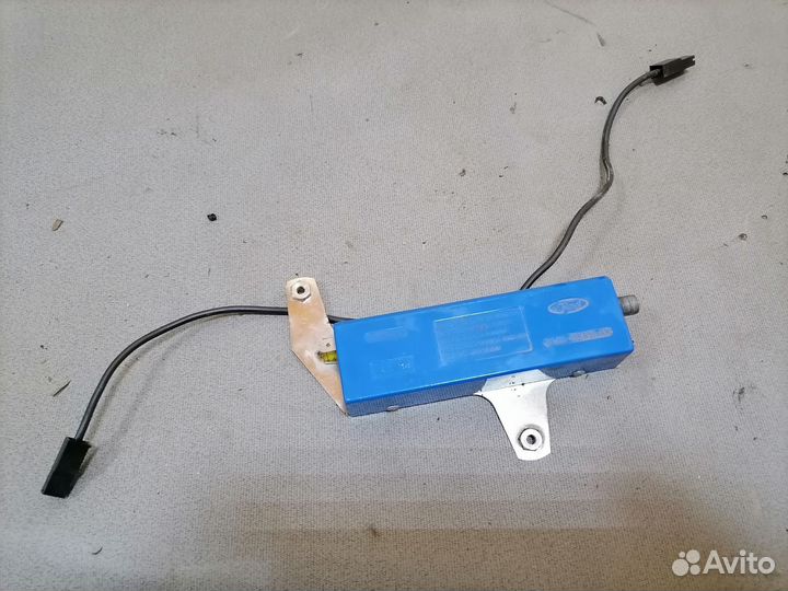 Усилитель антенны для Ford Escort/Orion 1986-1990