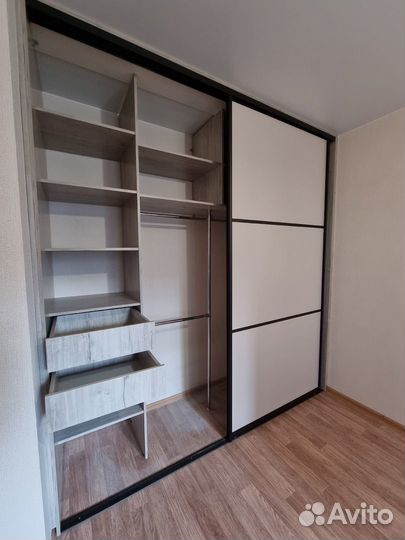 Современный шкаф купе