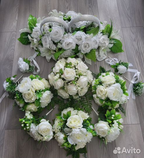 Свадебные украшения на машину