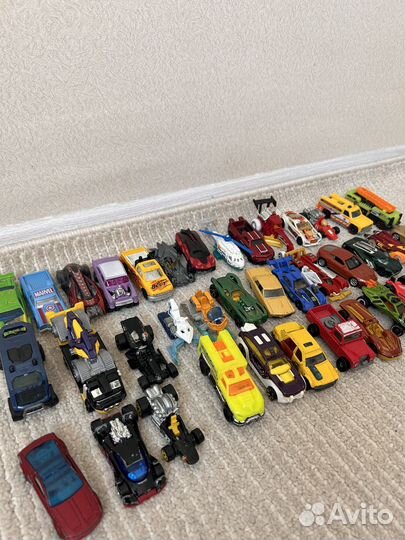 Hot wheels машинки