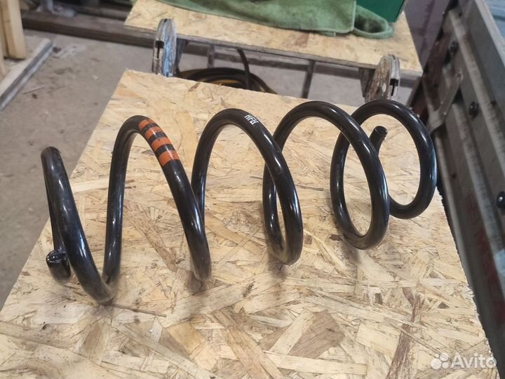 Ауди А4 А6 пружина передняя