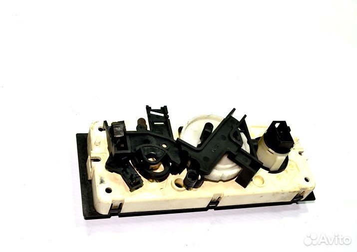 Панель переключателей отопителя кабины DAF CF75 (0