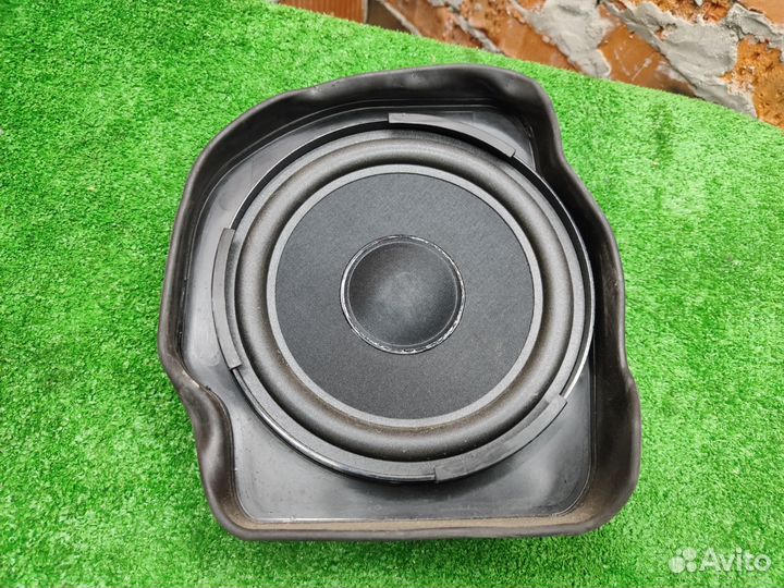 Динамик Volkswagen Touareg 7L