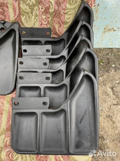 Брызговик задний новый Chevrolet Niva 1 поколение