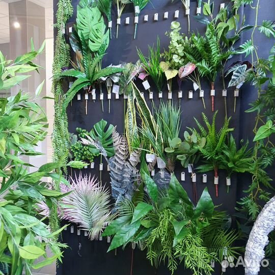 Искусственная зелень, деревья, коврики(в наличии)