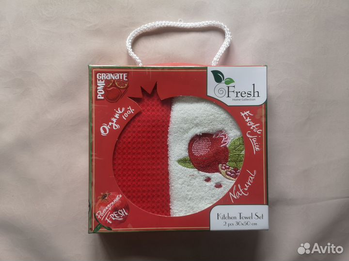 Новые кухонные полотенца и прихватки