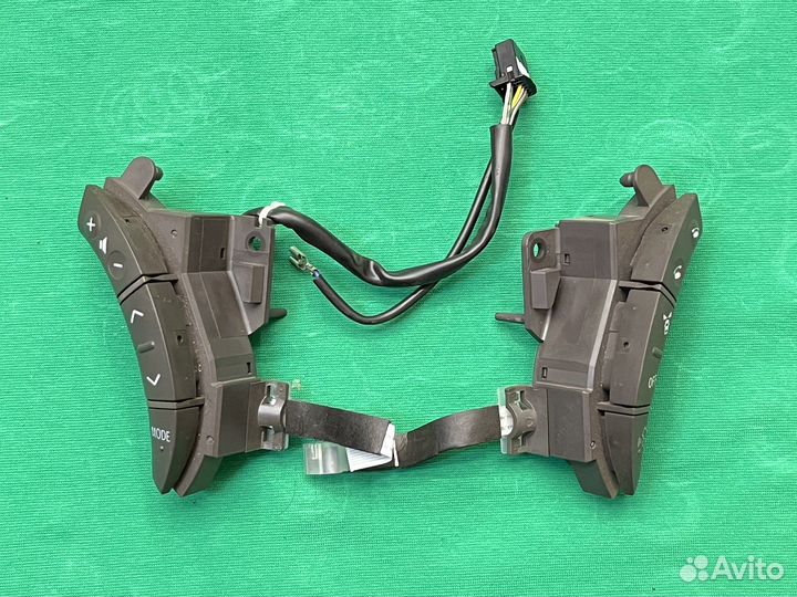 Кнопки мультимедиа руля Lexus GX470