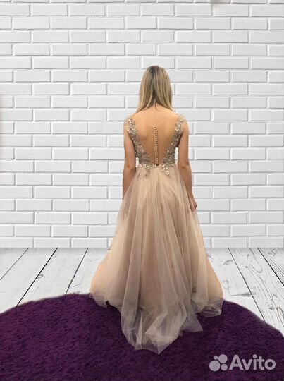Вечернее платье