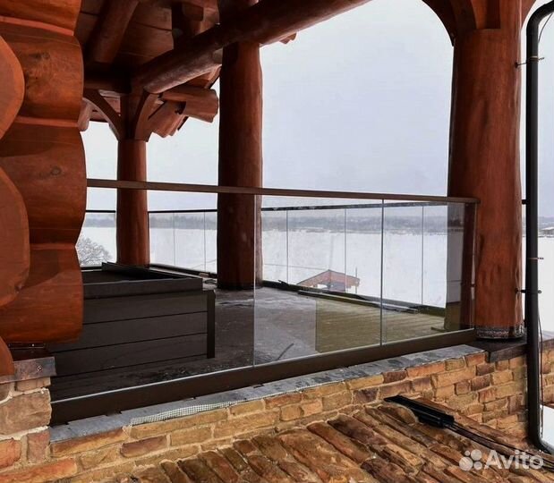 Стеклянные ограждения лестниц