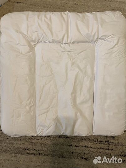 Подушка-позиционер для пеленального стола