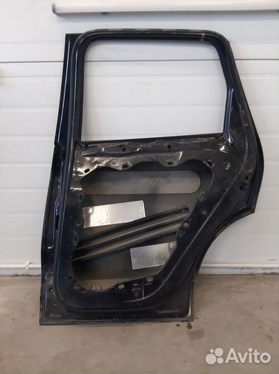 Дверь задняя правая VW Touareg 2 2011-2018