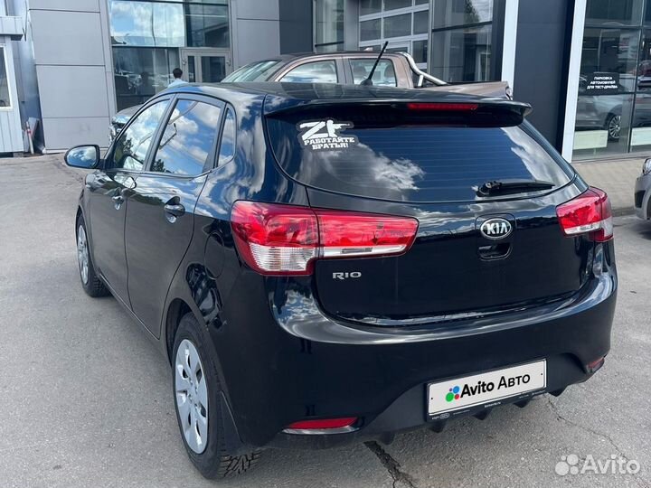 Kia Rio 1.4 AT, 2015, 111 000 км