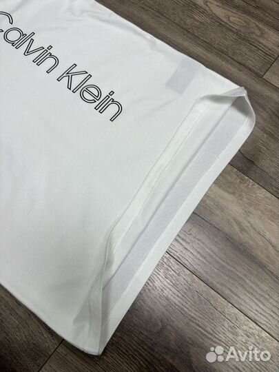 Футболка мужская Calvin Klein белая