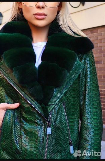 Курточка женская питон Италия