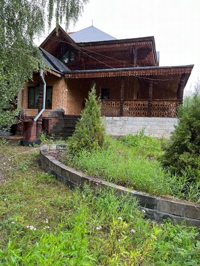 Коттедж 300 м² на участке 16 сот.