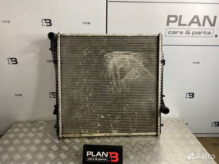 Радиатор охлаждения двигателя Bmw X5 E53 M54B30