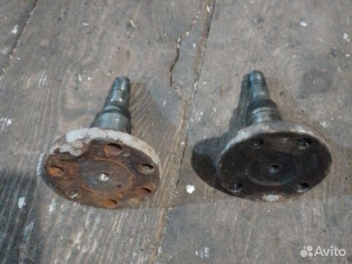 Цапфа задняя Volkswagen Golf 3