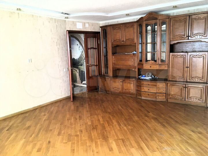 3-к. квартира, 68 м², 9/9 эт.