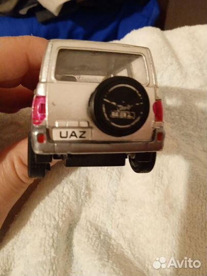 Развивающий автомобиль УАЗ Патриот 1/43