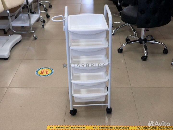 Тележка парикмахерская