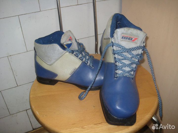 Лыжные ботинки 