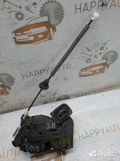 Замок двери задний правый Шкода